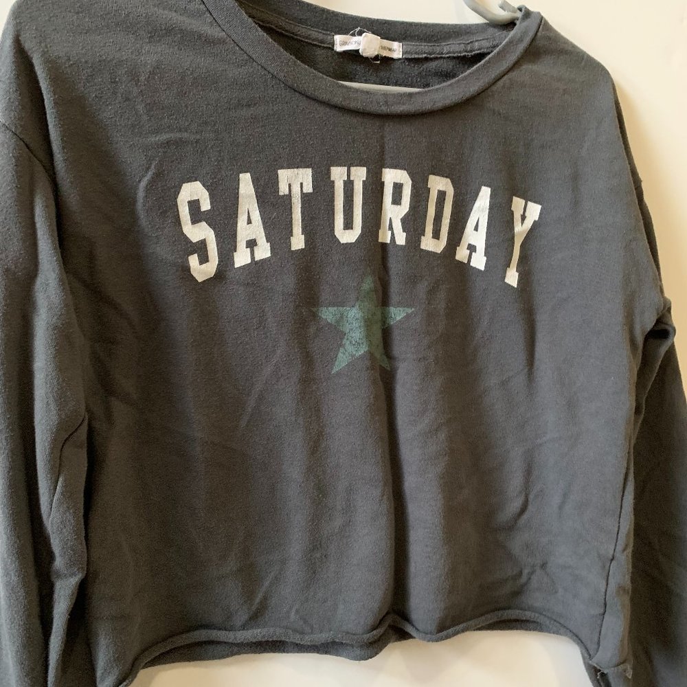 GRAYSON THREADS CROP PULLOVER "SATURDAY"